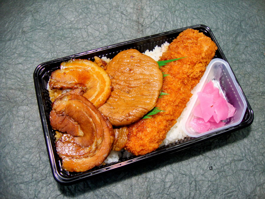 としまや弁当 奈良輪店の様子