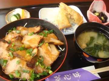 チャーシュー丼