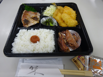 わかせい弁当2.JPG